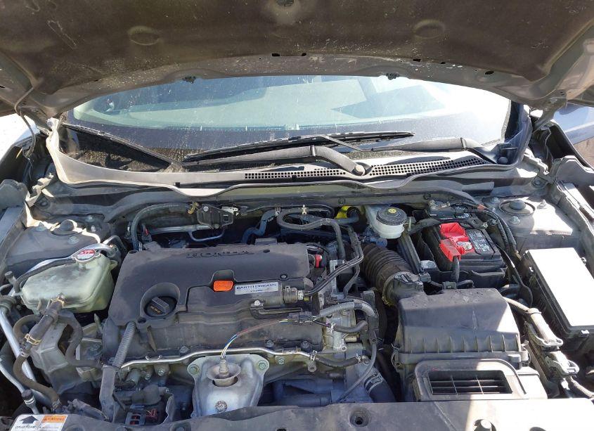 Photo 10 of 2019 Honda Civic SPORT (VIN 2HGFC2F82KH570253)