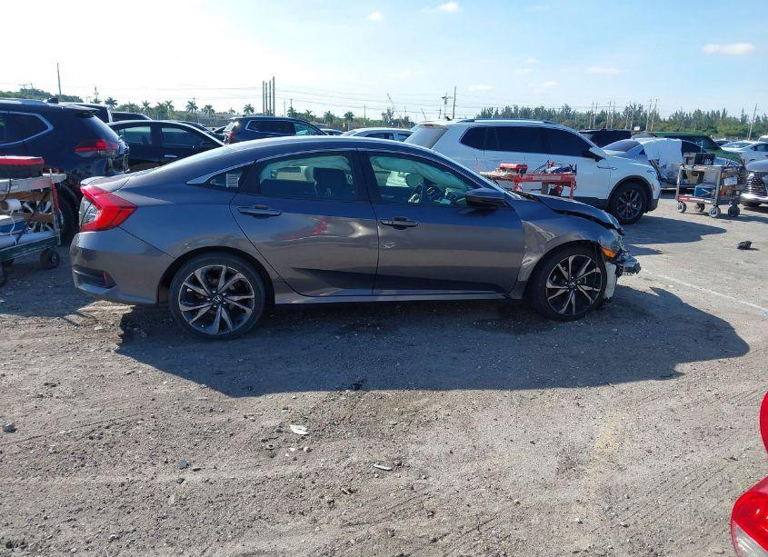 Photo 14 of 2019 Honda Civic SPORT (VIN 2HGFC2F82KH570253)