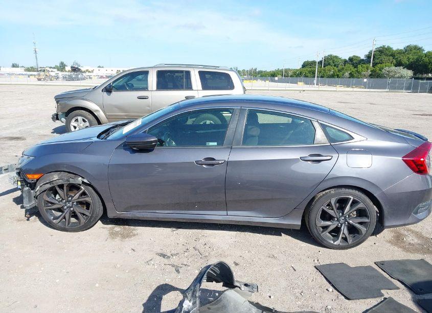 Photo 15 of 2019 Honda Civic SPORT (VIN 2HGFC2F82KH570253)