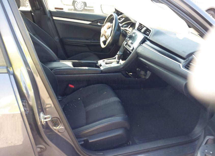 Photo 5 of 2019 Honda Civic SPORT (VIN 2HGFC2F82KH570253)