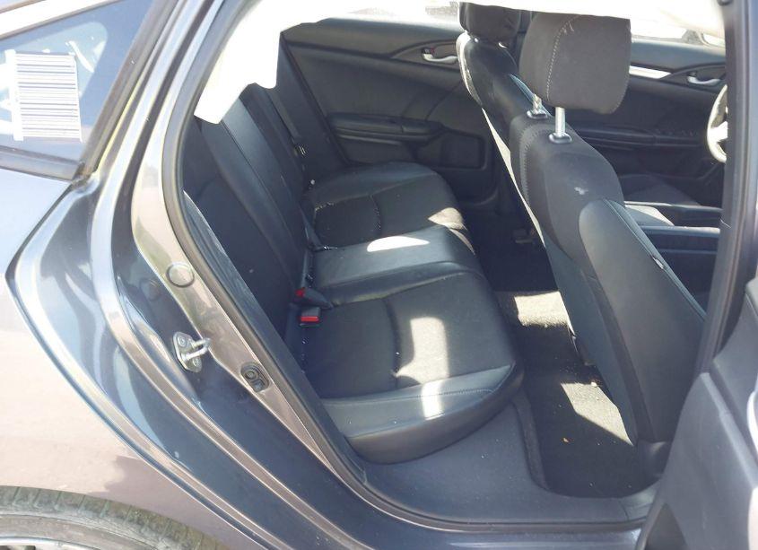 Photo 8 of 2019 Honda Civic SPORT (VIN 2HGFC2F82KH570253)