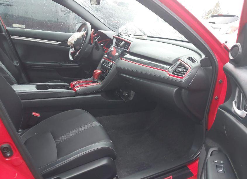 Photo 5 of 2019 Honda Civic SPORT (VIN 2HGFC2F82KH585528)
