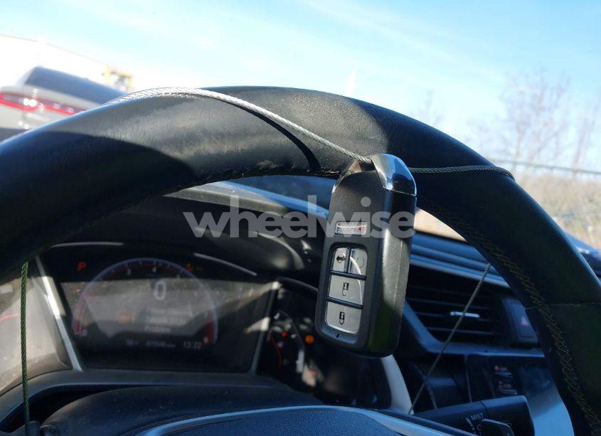 Photo 11 of 2019 Honda Civic SPORT (VIN 2HGFC2F82KH585920)