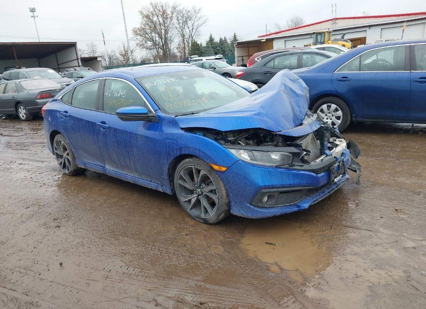 2019 Honda Civic SPORT (VIN 2HGFC2F82KH586002) main photo