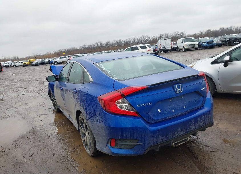 Photo 3 of 2019 Honda Civic SPORT (VIN 2HGFC2F82KH586002)