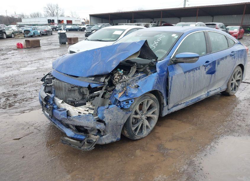 Photo 6 of 2019 Honda Civic SPORT (VIN 2HGFC2F82KH586002)