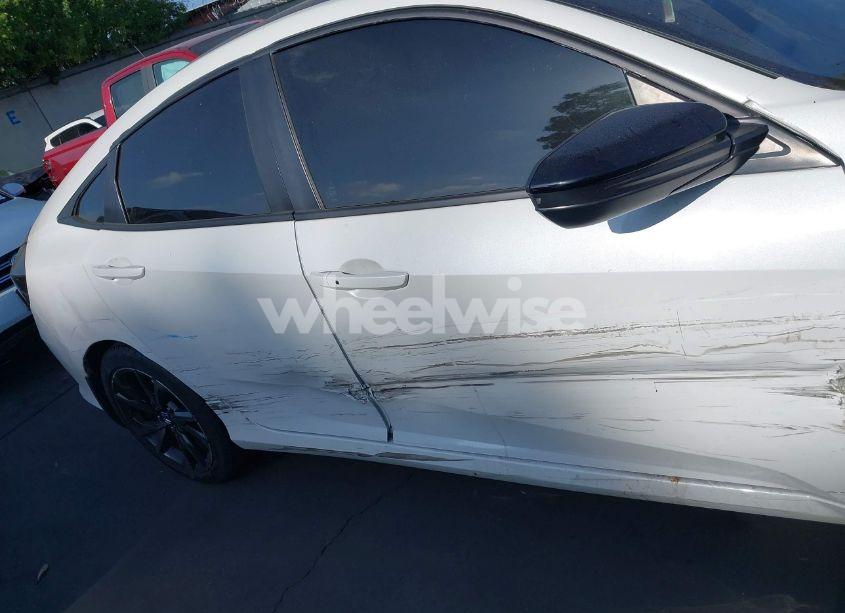 Photo 14 of 2020 Honda Civic SPORT (VIN 2HGFC2F82LH569623)