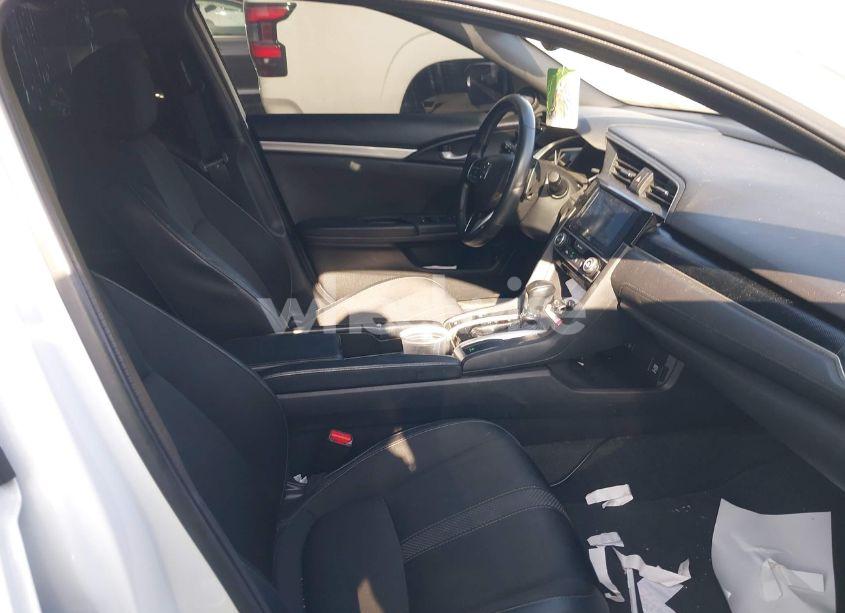 Photo 5 of 2020 Honda Civic SPORT (VIN 2HGFC2F82LH569623)