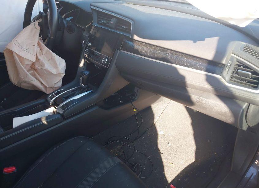 Photo 5 of 2020 Honda Civic SPORT (VIN 2HGFC2F82LH580475)