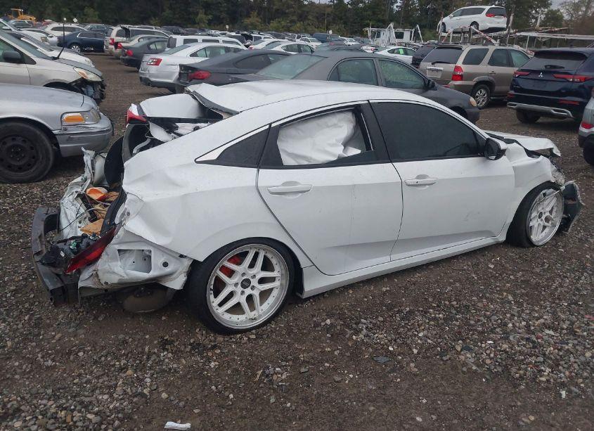Photo 4 of 2020 Honda Civic SPORT (VIN 2HGFC2F82LH600384)