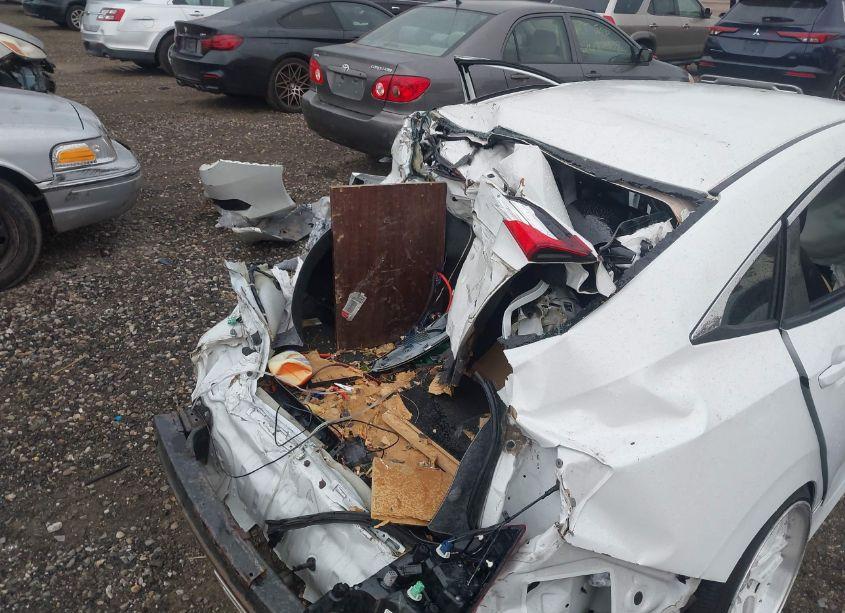 Photo 6 of 2020 Honda Civic SPORT (VIN 2HGFC2F82LH600384)
