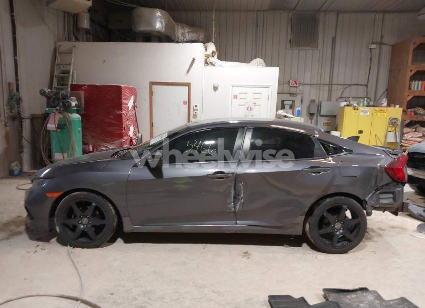 Photo 15 of 2019 Honda Civic SPORT (VIN 2HGFC2F83KH524771)