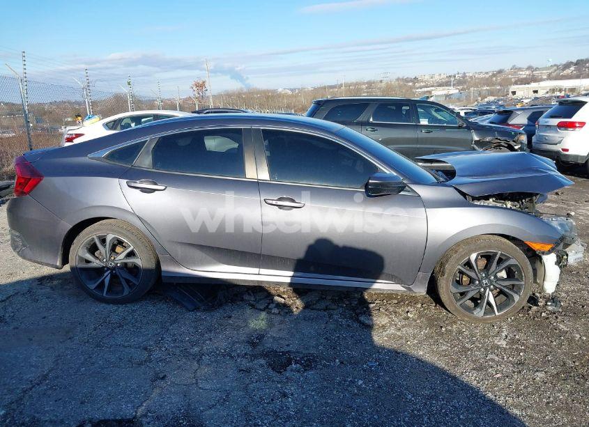 Photo 13 of 2019 Honda Civic SPORT (VIN 2HGFC2F83KH601784)