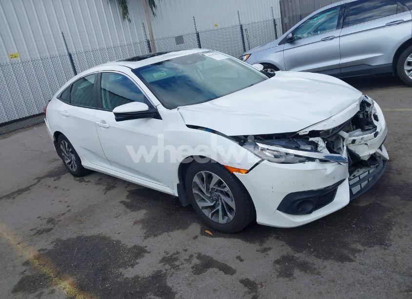 2018 Honda Civic EX (VIN 2HGFC2F84JH538113) main photo