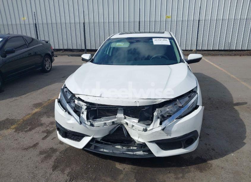 Photo 13 of 2018 Honda Civic EX (VIN 2HGFC2F84JH538113)