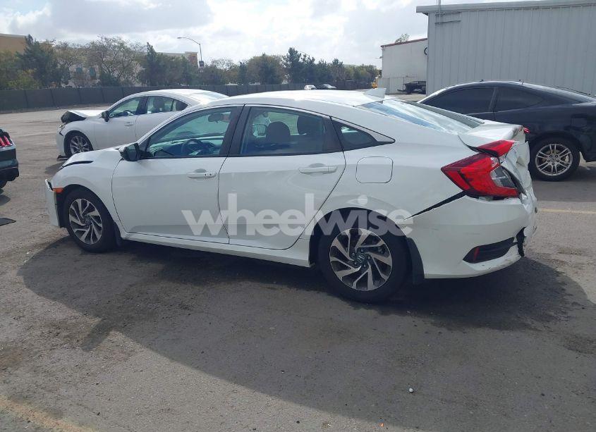 Photo 15 of 2018 Honda Civic EX (VIN 2HGFC2F84JH538113)