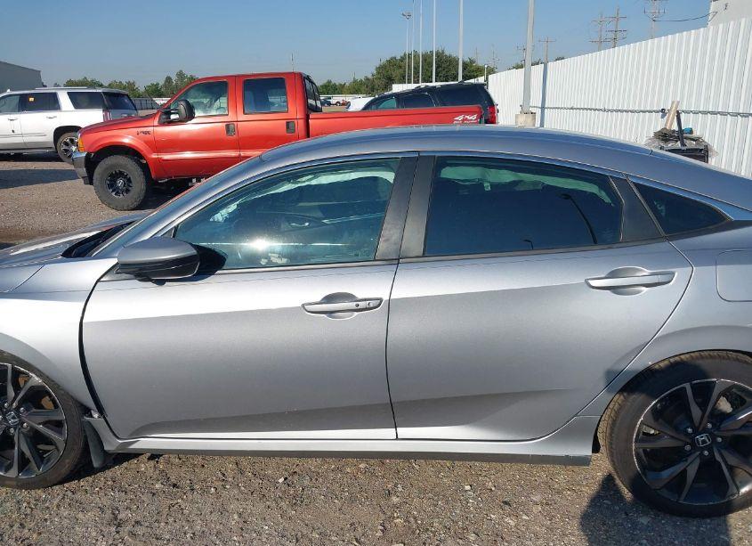 Photo 14 of 2019 Honda Civic SPORT (VIN 2HGFC2F84KH503461)