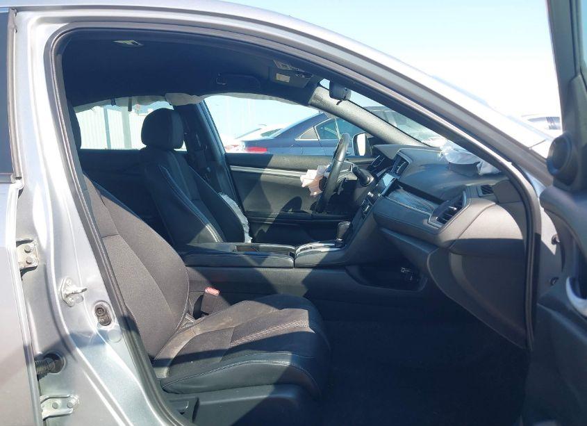 Photo 5 of 2019 Honda Civic SPORT (VIN 2HGFC2F84KH503461)