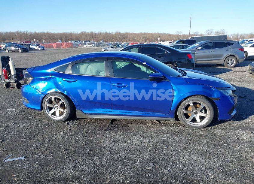 Photo 13 of 2019 Honda Civic SPORT (VIN 2HGFC2F84KH511415)