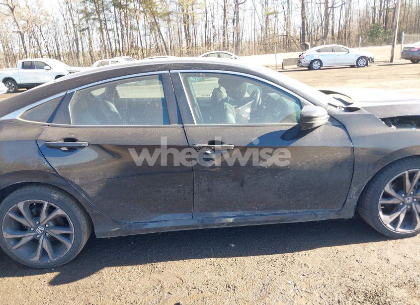 Photo 13 of 2019 Honda Civic SPORT (VIN 2HGFC2F84KH519997)