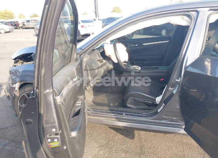 Photo 5 of 2020 Honda Civic SPORT (VIN 2HGFC2F84LH552323)