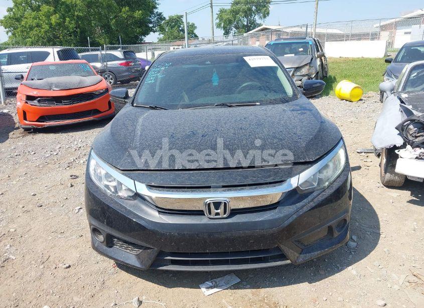 Photo 12 of 2018 Honda Civic EX (VIN 2HGFC2F85JH582847)
