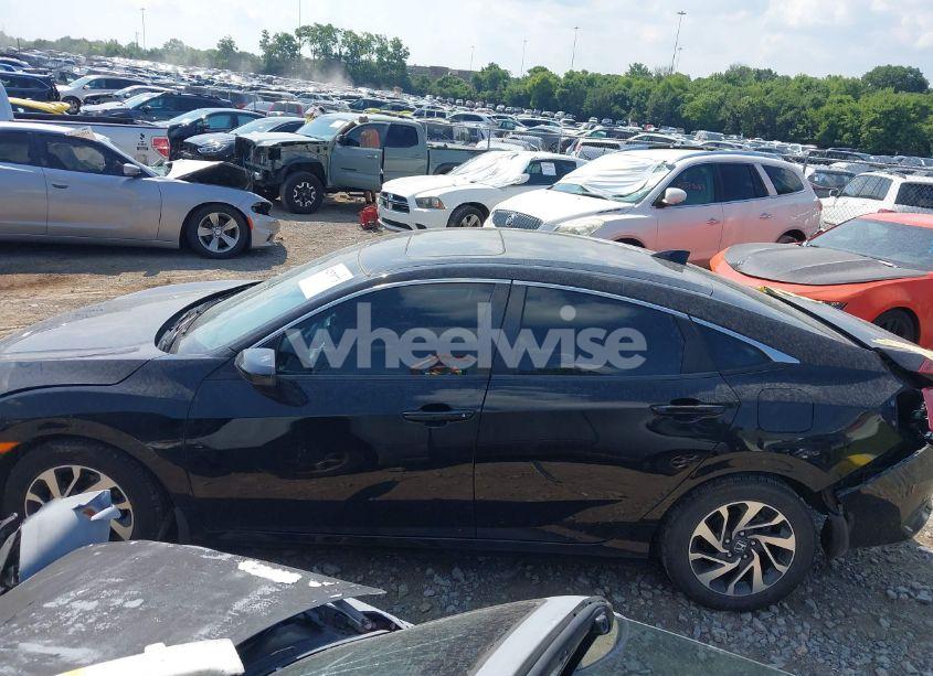 Photo 14 of 2018 Honda Civic EX (VIN 2HGFC2F85JH582847)