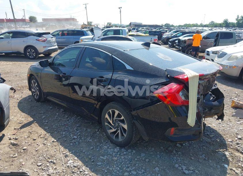 Photo 3 of 2018 Honda Civic EX (VIN 2HGFC2F85JH582847)