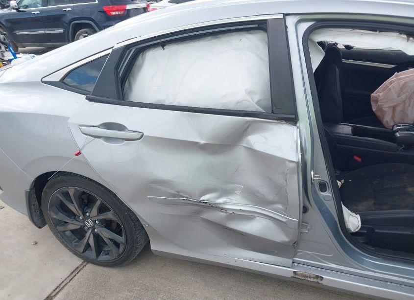 Photo 17 of 2019 Honda Civic SPORT (VIN 2HGFC2F85KH504408)