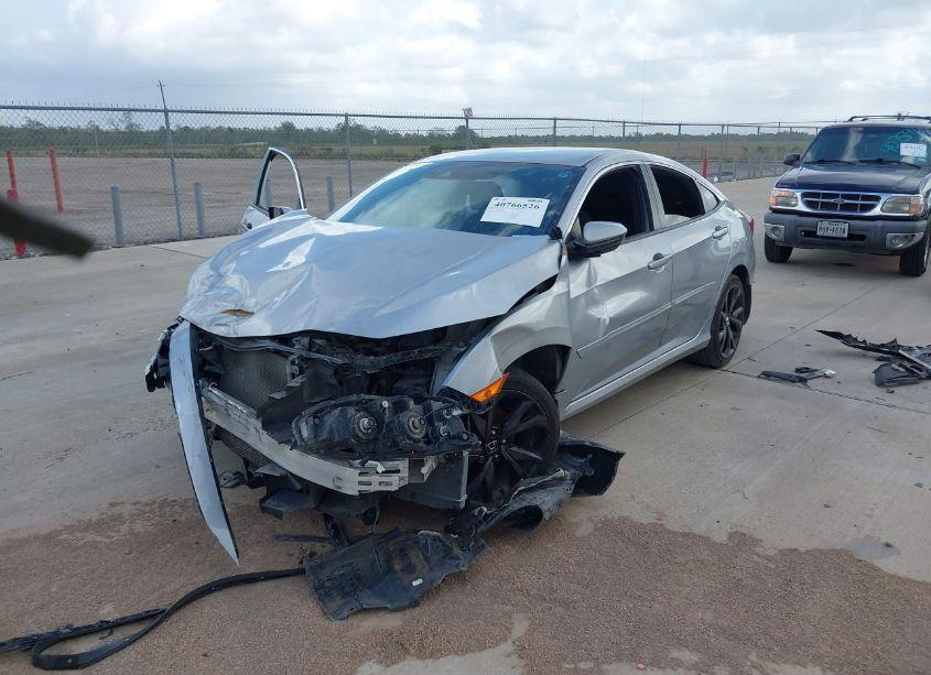 Photo 2 of 2019 Honda Civic SPORT (VIN 2HGFC2F85KH504408)