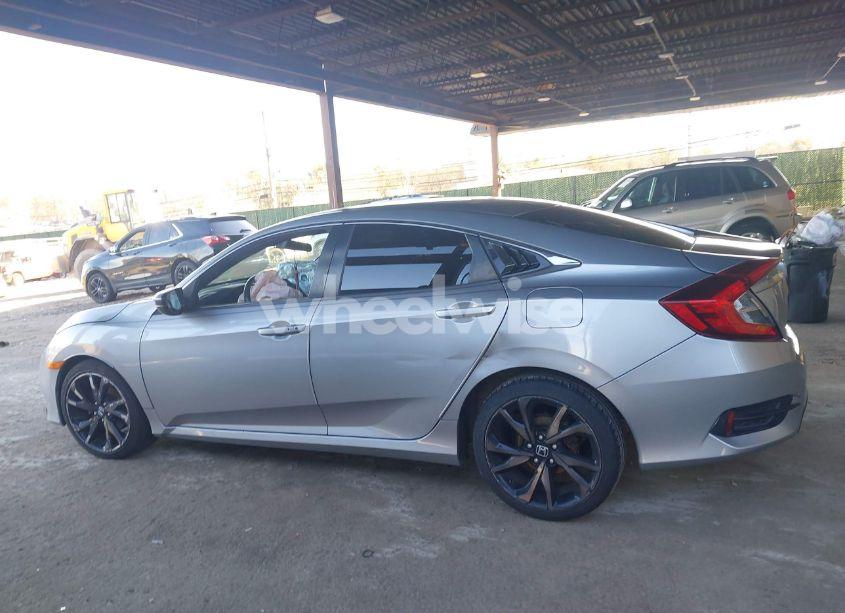 Photo 14 of 2019 Honda Civic SPORT (VIN 2HGFC2F85KH507129)