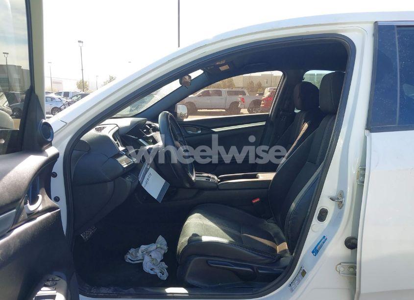 Photo 5 of 2019 Honda Civic SPORT (VIN 2HGFC2F85KH530877)