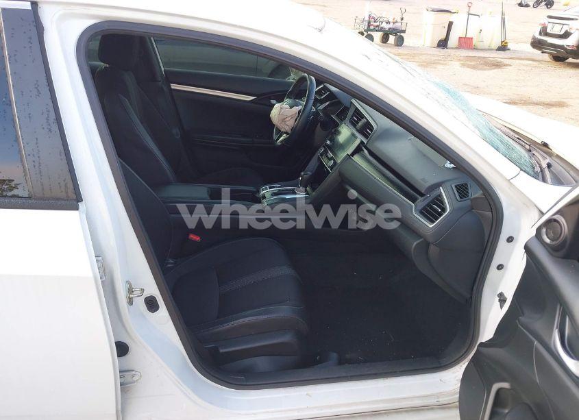 Photo 5 of 2019 Honda Civic SPORT (VIN 2HGFC2F85KH544570)