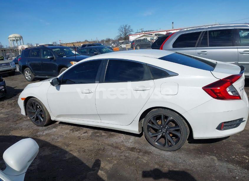 Photo 14 of 2019 Honda Civic SPORT (VIN 2HGFC2F85KH583000)