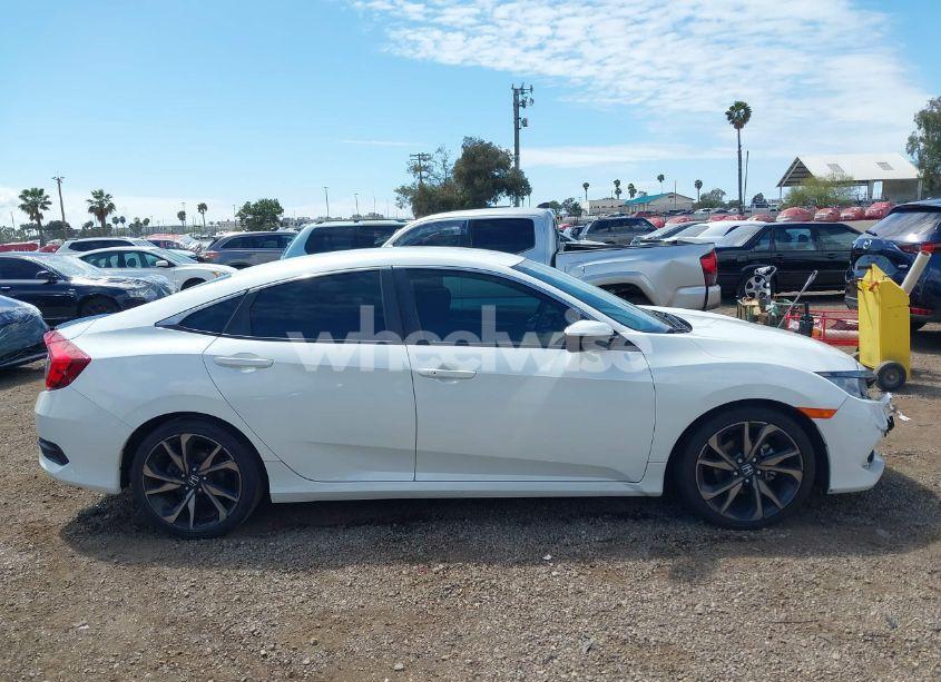 Photo 13 of 2019 Honda Civic SPORT (VIN 2HGFC2F85KH600037)