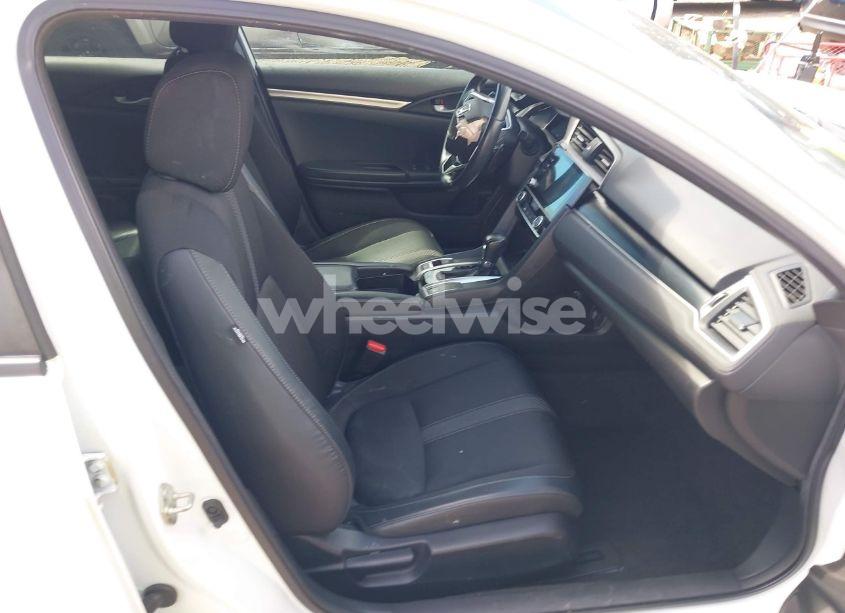 Photo 5 of 2019 Honda Civic SPORT (VIN 2HGFC2F85KH600037)