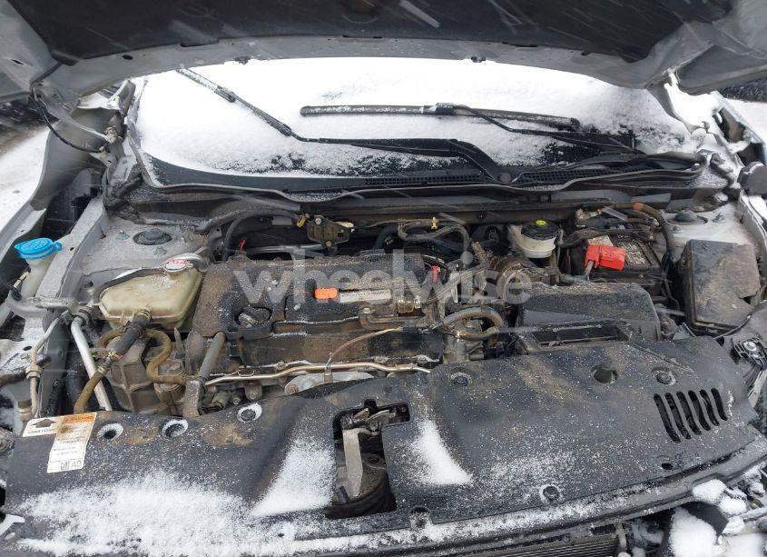 Photo 10 of 2019 Honda Civic SPORT (VIN 2HGFC2F85KH605786)