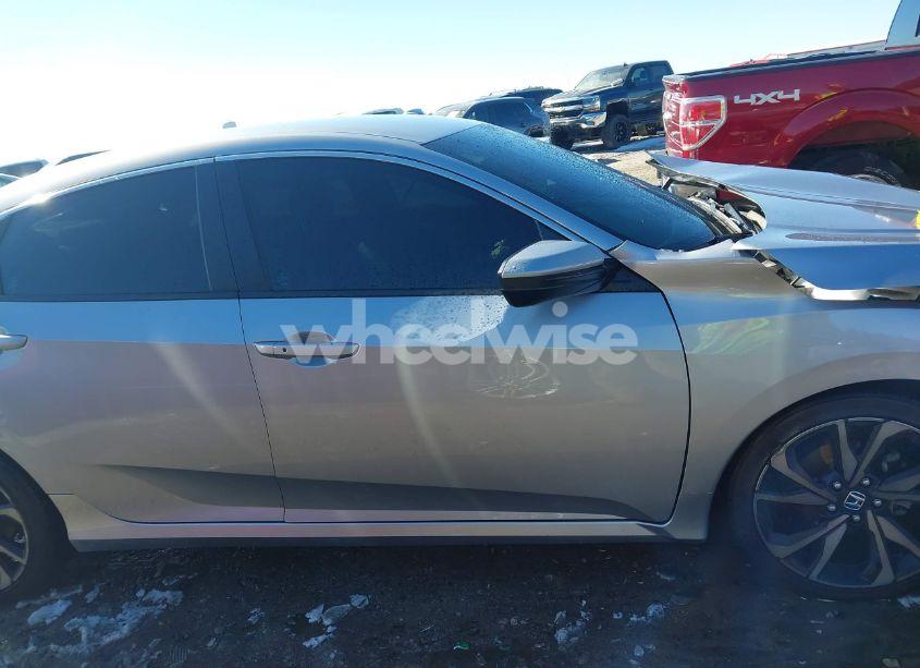 Photo 14 of 2019 Honda Civic SPORT (VIN 2HGFC2F85KH605786)