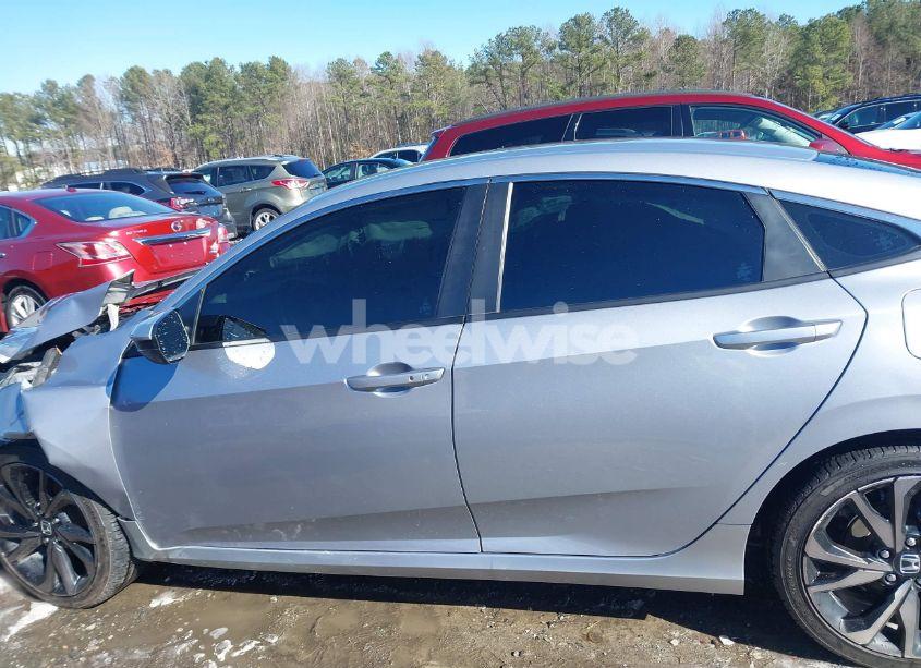 Photo 15 of 2019 Honda Civic SPORT (VIN 2HGFC2F85KH605786)