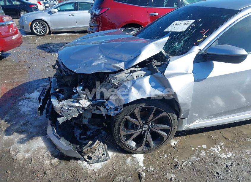 Photo 20 of 2019 Honda Civic SPORT (VIN 2HGFC2F85KH605786)