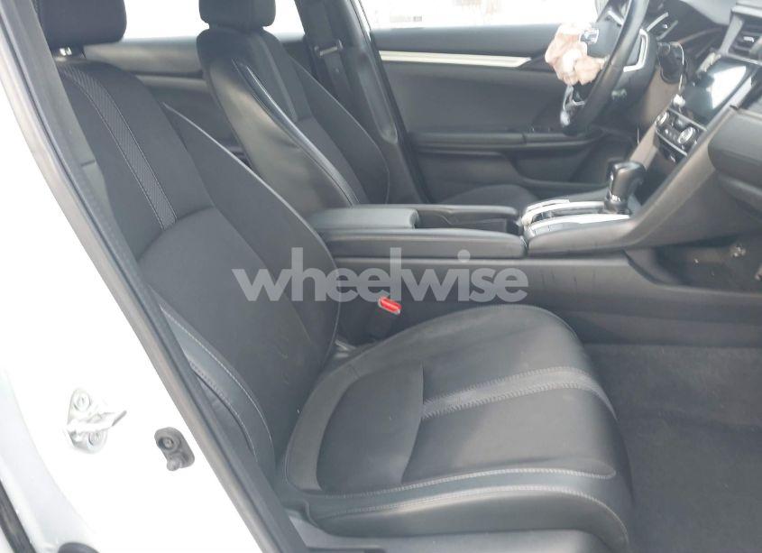 Photo 5 of 2020 Honda Civic SPORT (VIN 2HGFC2F85LH536034)
