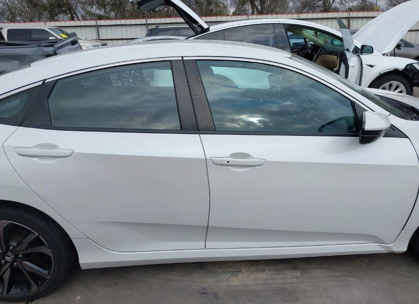 Photo 13 of 2020 Honda Civic SPORT (VIN 2HGFC2F85LH559619)