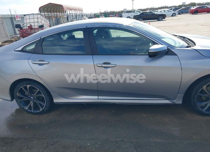 Photo 13 of 2020 Honda Civic SPORT (VIN 2HGFC2F85LH585041)