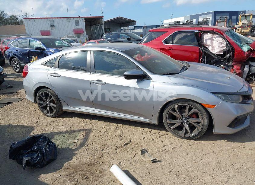 Photo 13 of 2019 Honda Civic SPORT (VIN 2HGFC2F86KH517085)