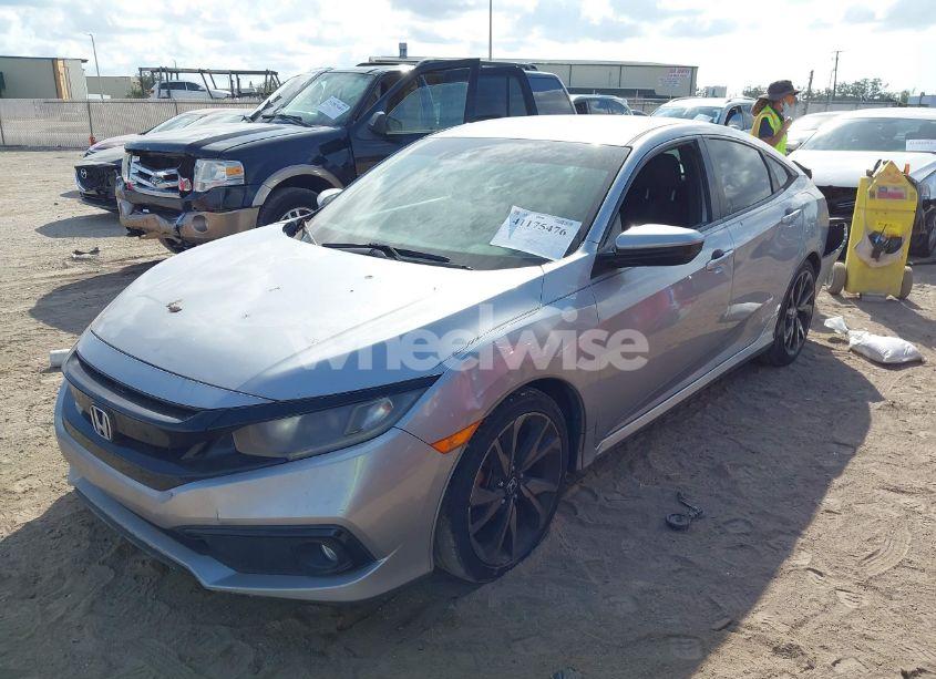 Photo 2 of 2019 Honda Civic SPORT (VIN 2HGFC2F86KH517085)
