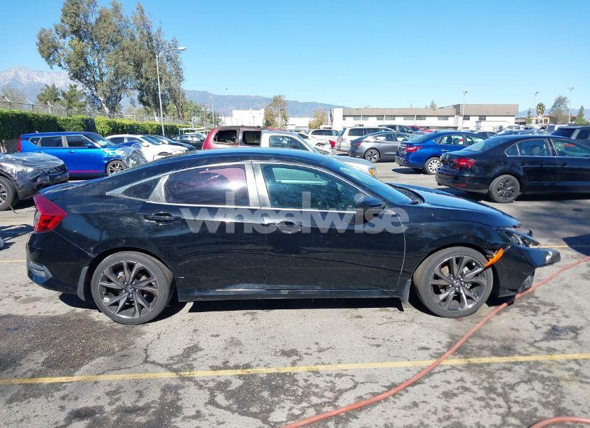 Photo 13 of 2019 Honda Civic SPORT (VIN 2HGFC2F86KH527941)