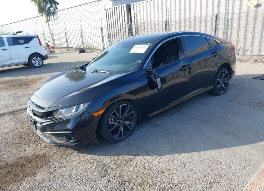 Photo 2 of 2019 Honda Civic SPORT (VIN 2HGFC2F86KH539197)