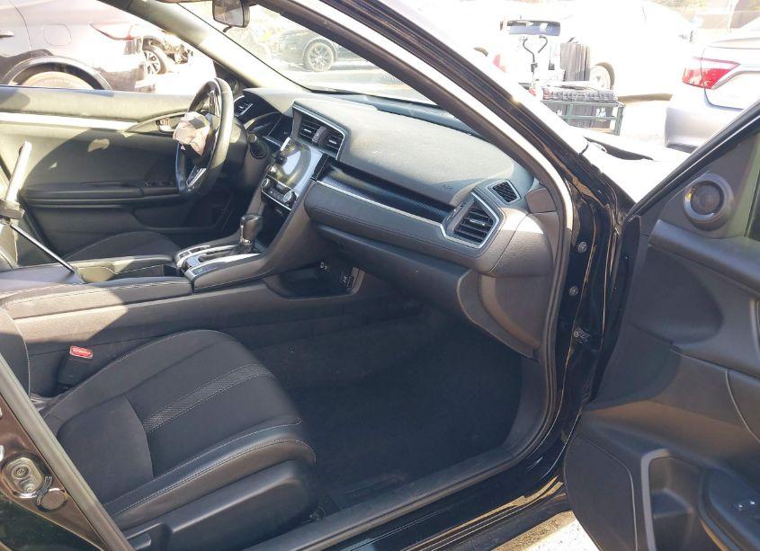 Photo 5 of 2019 Honda Civic SPORT (VIN 2HGFC2F86KH539197)