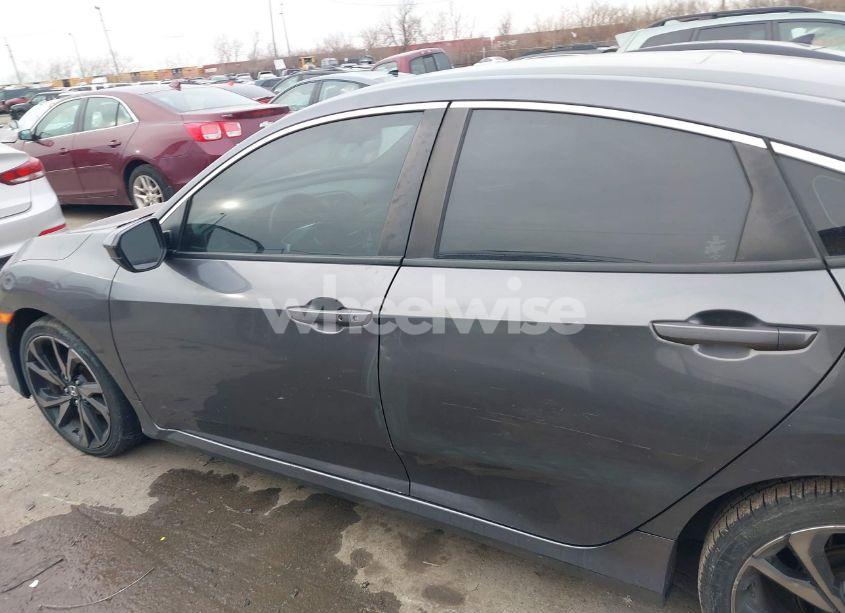 Photo 14 of 2019 Honda Civic SPORT (VIN 2HGFC2F86KH547185)