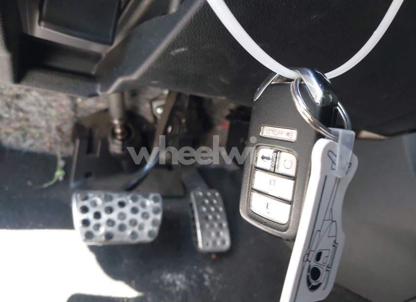 Photo 11 of 2019 Honda Civic SPORT (VIN 2HGFC2F86KH558347)